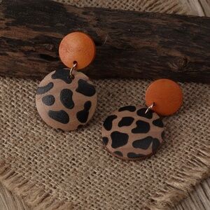**WILLA* Round Leopard Pattern Wood Fashion Earrings